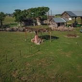 El Campo Farm House