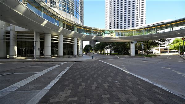 Chevron Skywalk (Smith St & Bell St)
