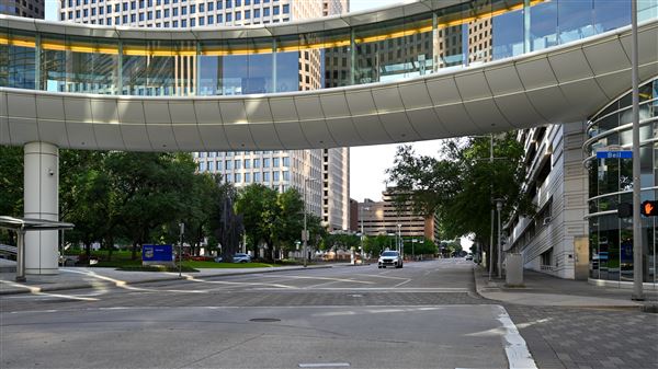 Chevron Skywalk (Smith St & Bell St)
