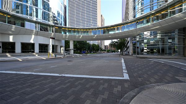 Chevron Skywalk (Smith St & Bell St)
